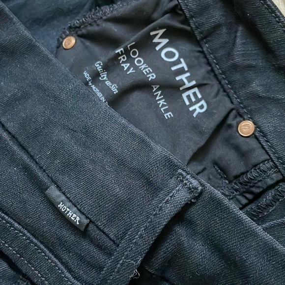 Mother Black Looker Ankle Fray Distressed. Size 26 - Picture 4 of 8